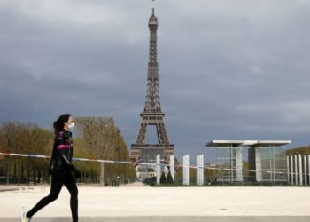 Broj preminulih od korona virusa pada u Francuskoj i Italiji