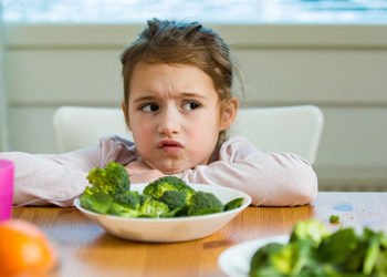 Treba li djecu prisiljavati da pojedu sve što ste im stavili na tanjur?