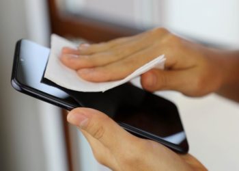 Mobiteli su puni prljavštine i treba ih čistiti jednom dnevno