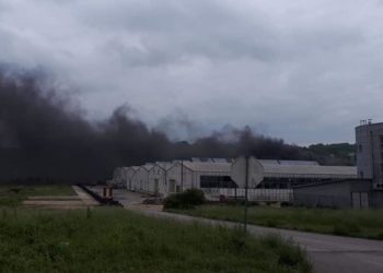 Gorjeli napušteni objekti kod Velike Kladuše u kojima borave migranti