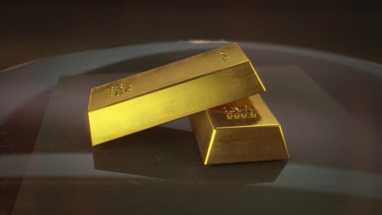 Dva dječaka pronašla zlatne poluge u bakinom ormaru