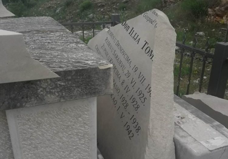 Kod Čapljine razbijen spomenik svećeniku kojeg su ubili partizani