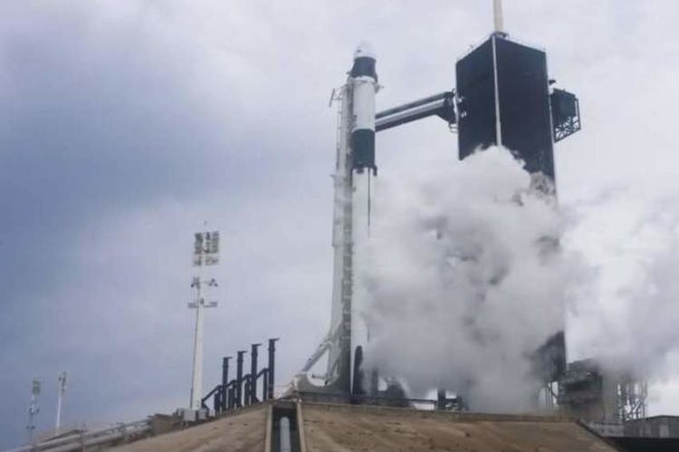Space X u posljednjem trenutku odgodio povijesno lansiranje Falcon rakete