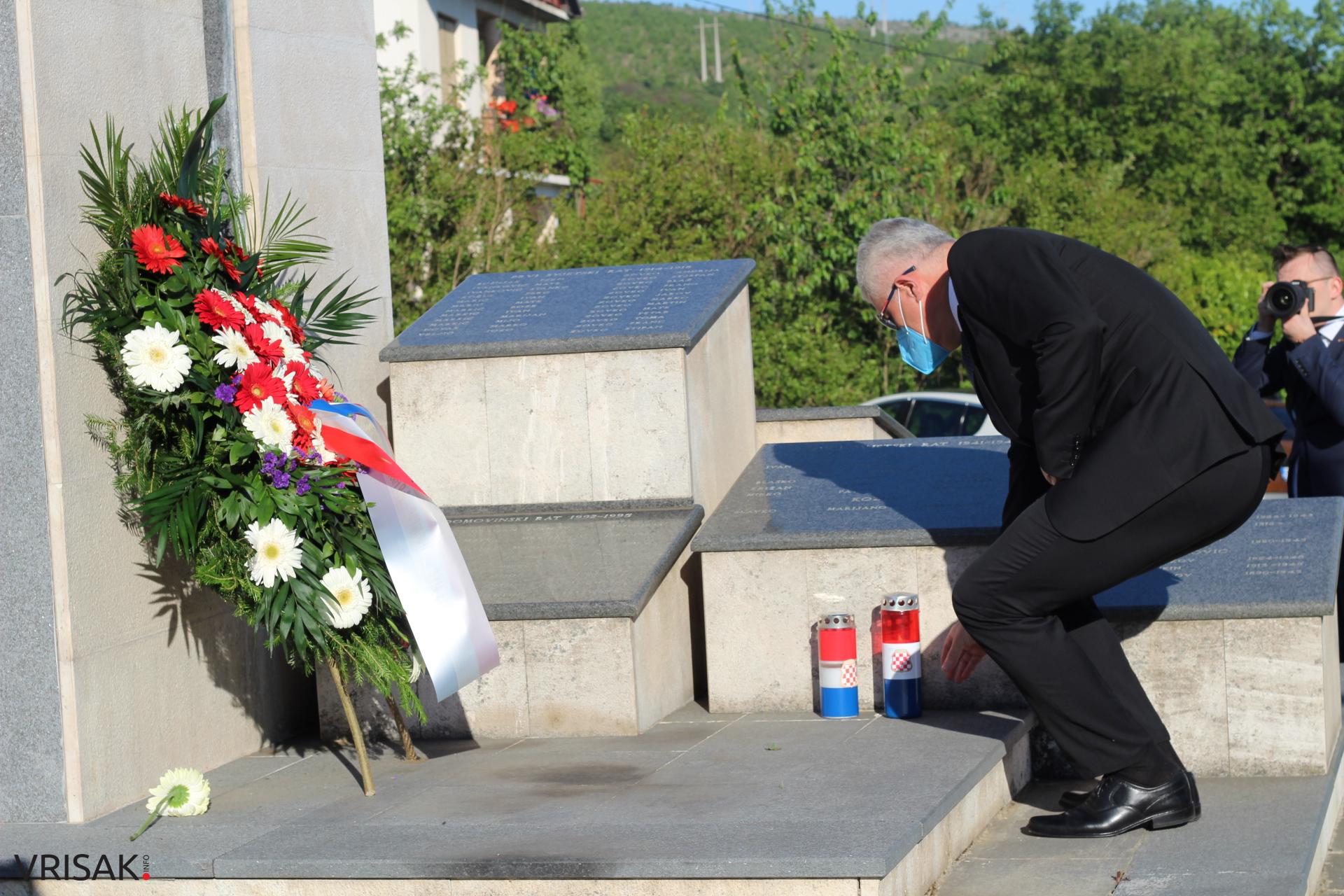 U Pologu svečano, na spomen obilježju otkriven i tenk