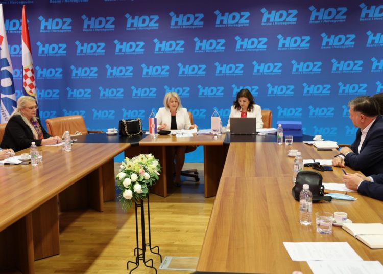 Održana konstituirajuća sjednica Provedbenog izbornog stožera (PIS) HDZ-a BiH za Lokalne izbore u BiH