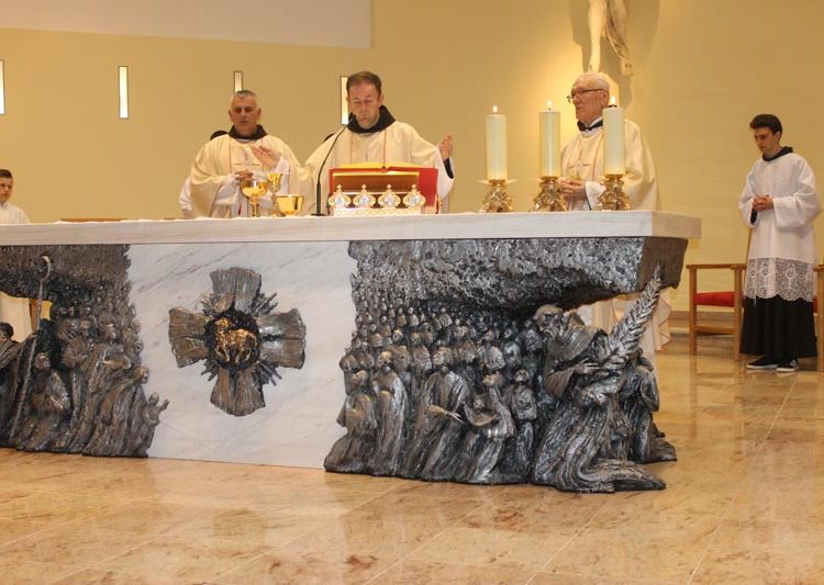 Ljubuški: Položen vijenac i zapaljene svijeće za žrtve Bleiburga i Križnih putova