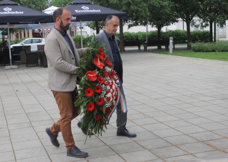 Ljubuški: Položen vijenac i zapaljene svijeće za žrtve Bleiburga i Križnih putova