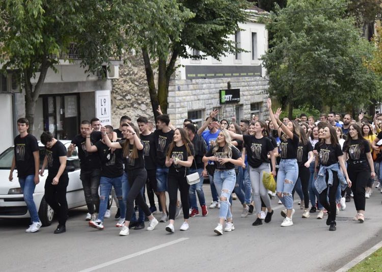 Norijada u Ljubuškom: Maturanti slave zadnji dan nastave