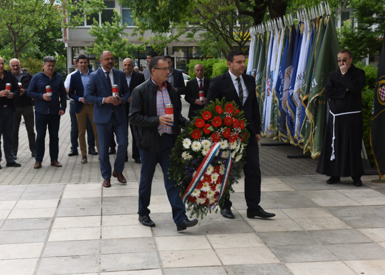 Dostojanstveno obilježen Dan branitelja općine Posušje