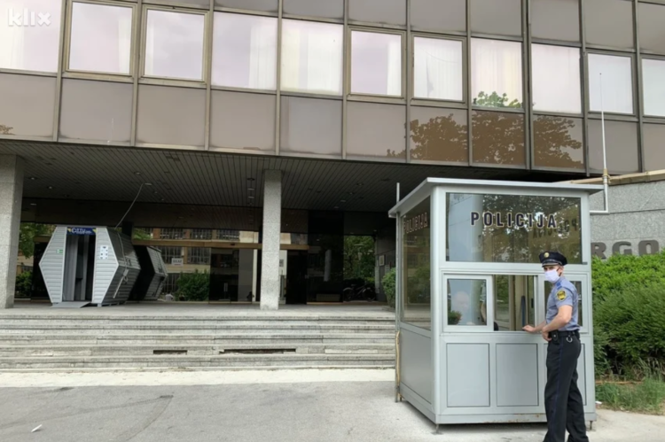 SIPA i tužitelji ušli u zgradu Vlade FBiH: Izuzima se dokumentacija o respiratorima