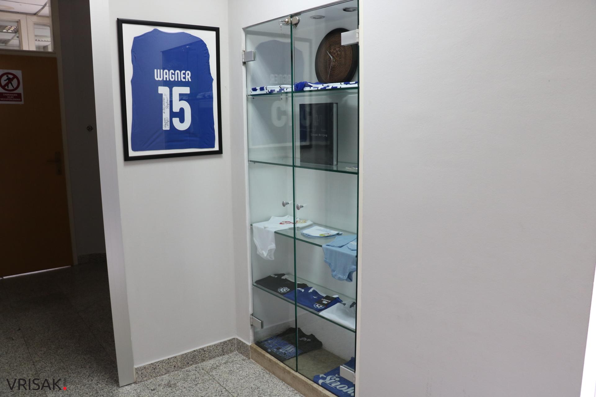 Fan shop Široki – mjesto koje rado posjećuju svi Širokobriježani
