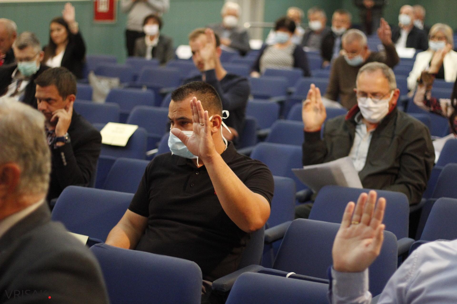 Široki Brijeg: Gradsko vijeće usvojilo umanjene pristojbe za tvrtke; deficitarne djelatnosti oslobođene plaćanja