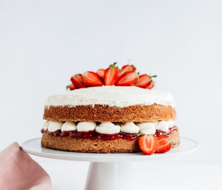 Najljepša proljetna torta s jagodama