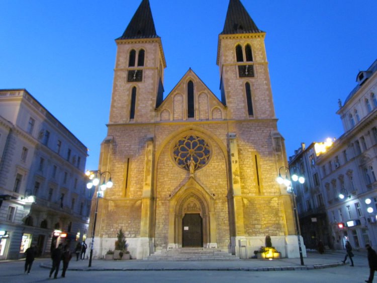 Podrška jedne Bošnjakinje i spisateljice Katoličkoj Crkvi u BiH