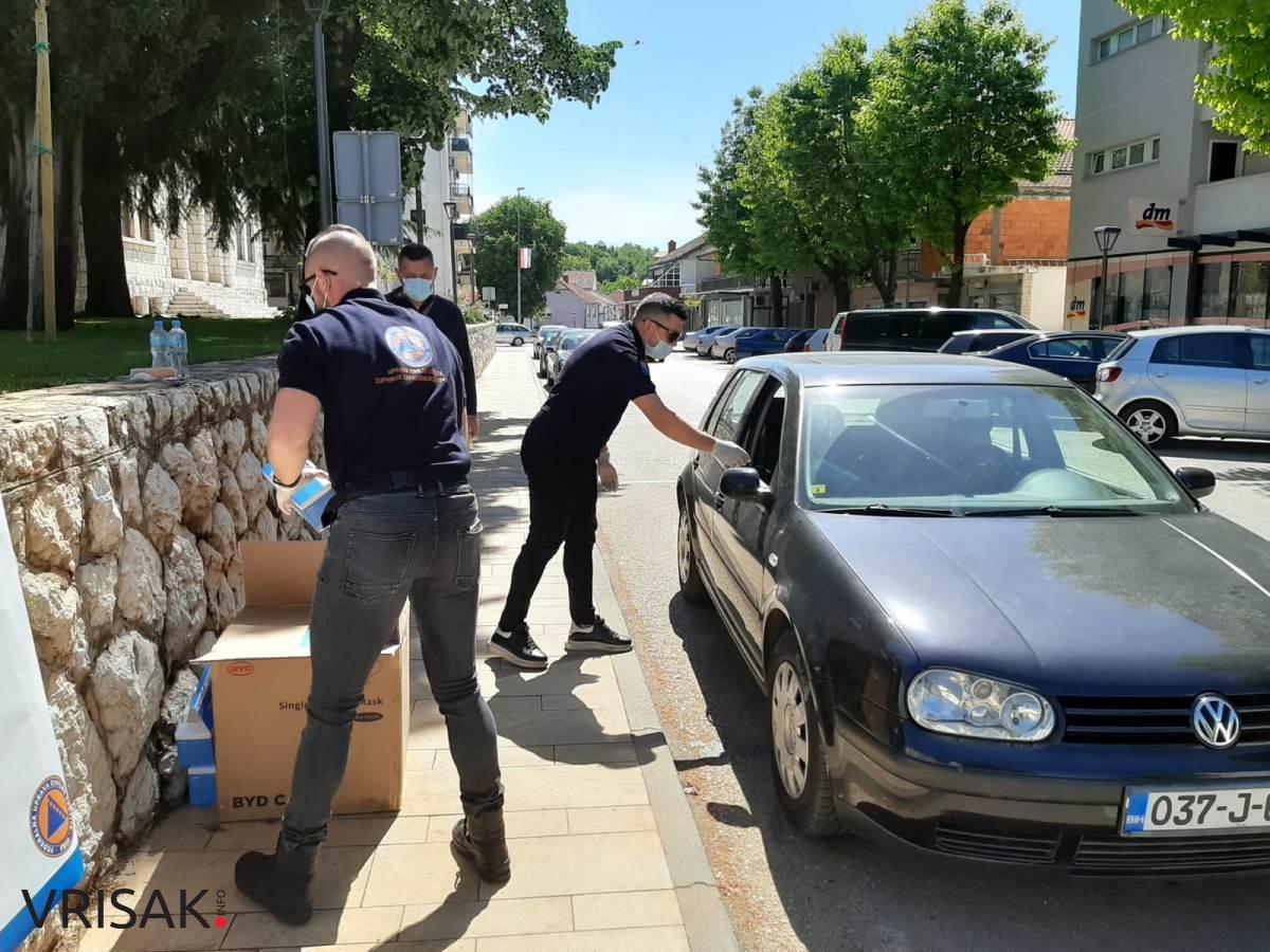 FOTO: Građani u ŽZH besplatno dobili zaštitne maske