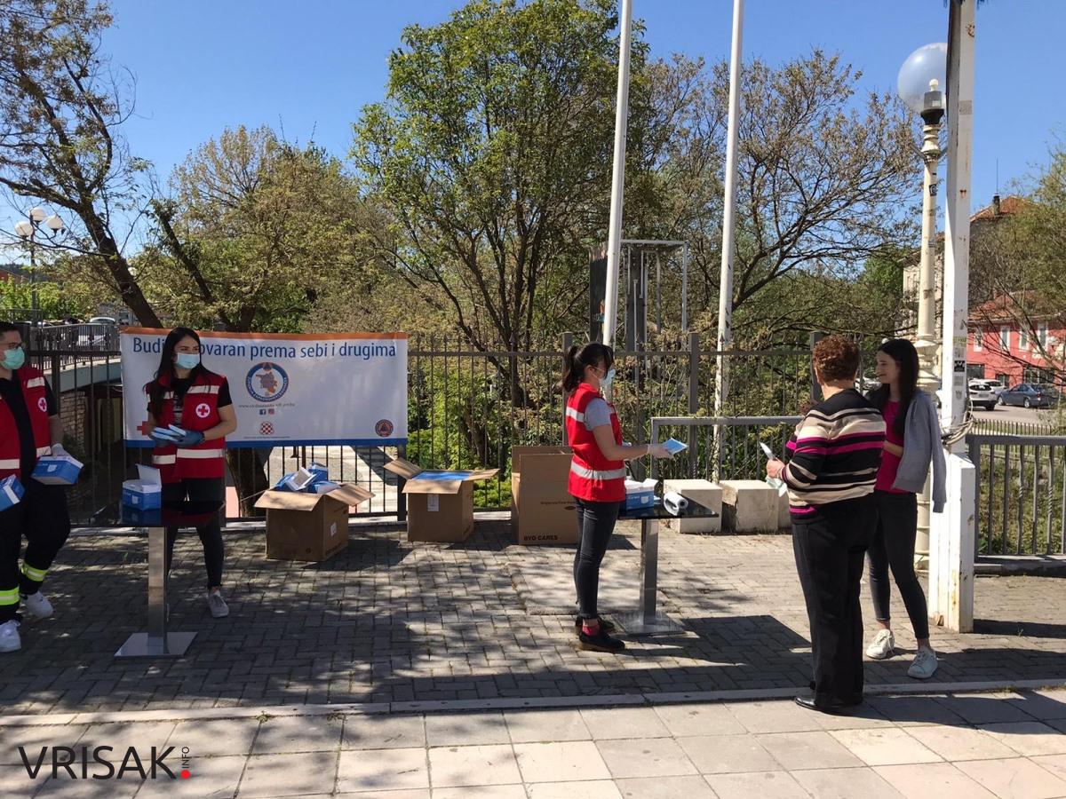 FOTO: Građani u ŽZH besplatno dobili zaštitne maske