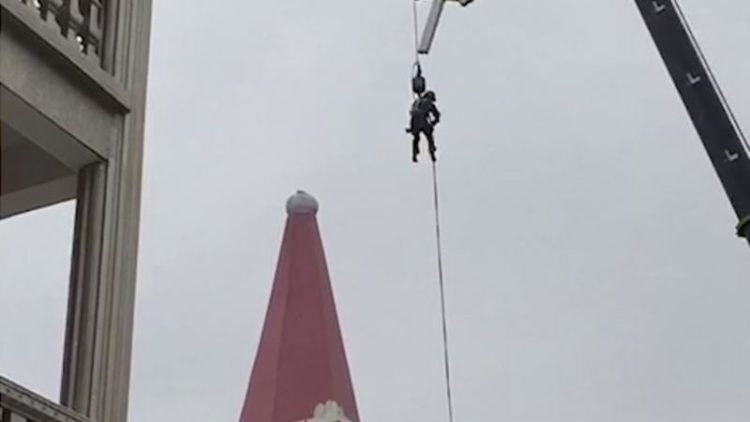 Vlasti u Kini nastavile skidati križeve na crkvama