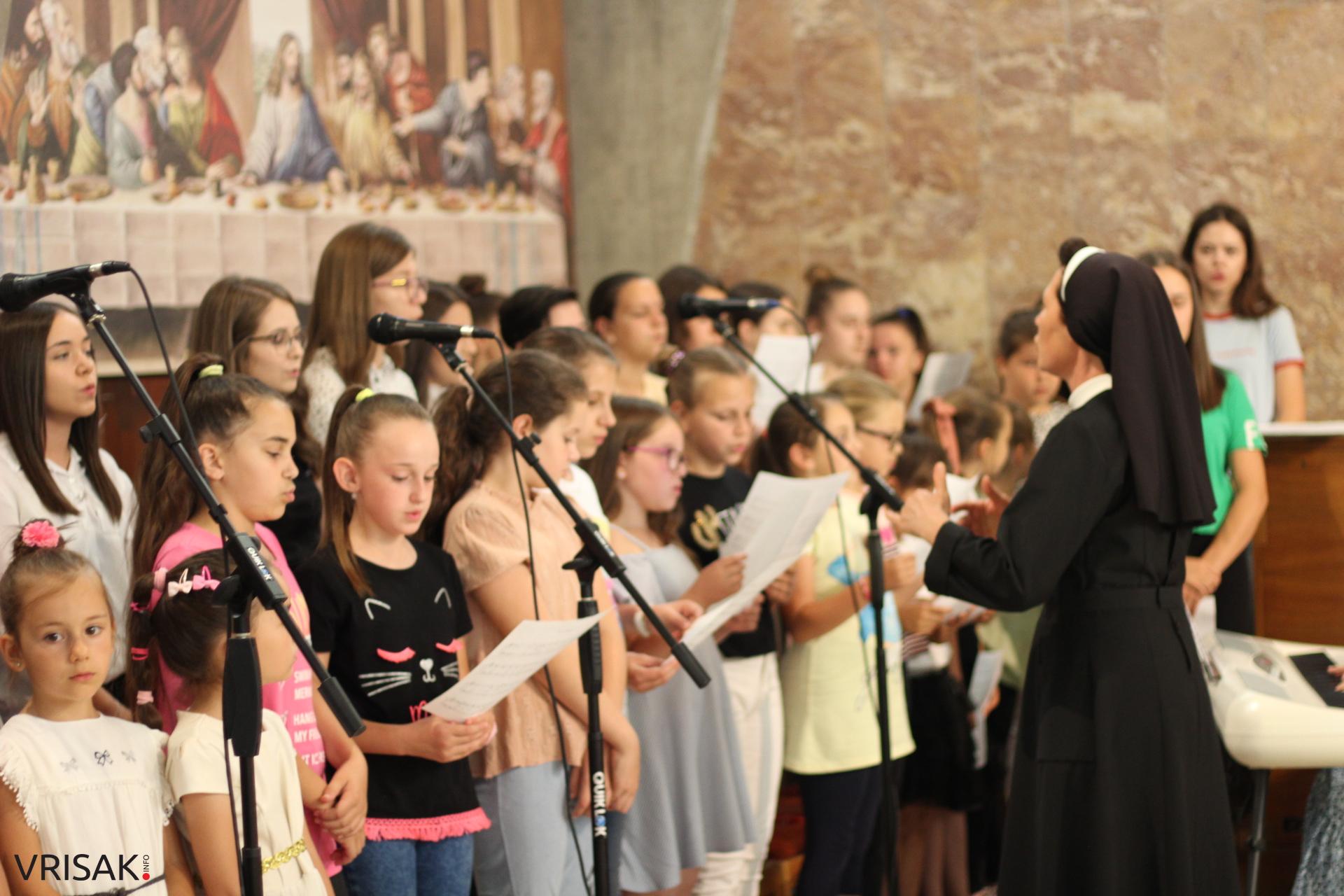 Kočerin: Kardinal Vinko Puljić predvodio misu uoči Petrodvdana