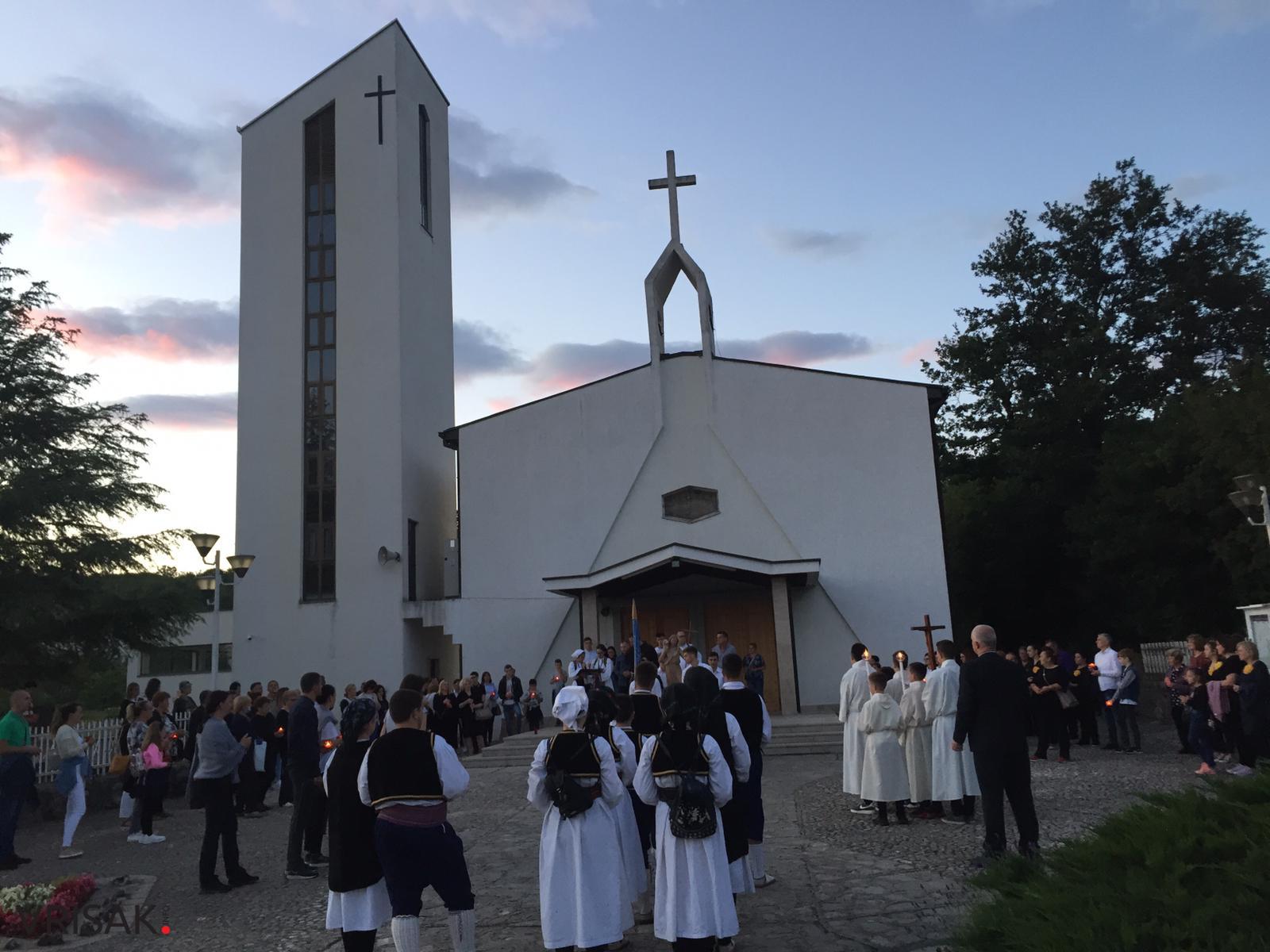 U Knešpolju procesijom počela proslava blagdana sv. Ivana Krstitelja