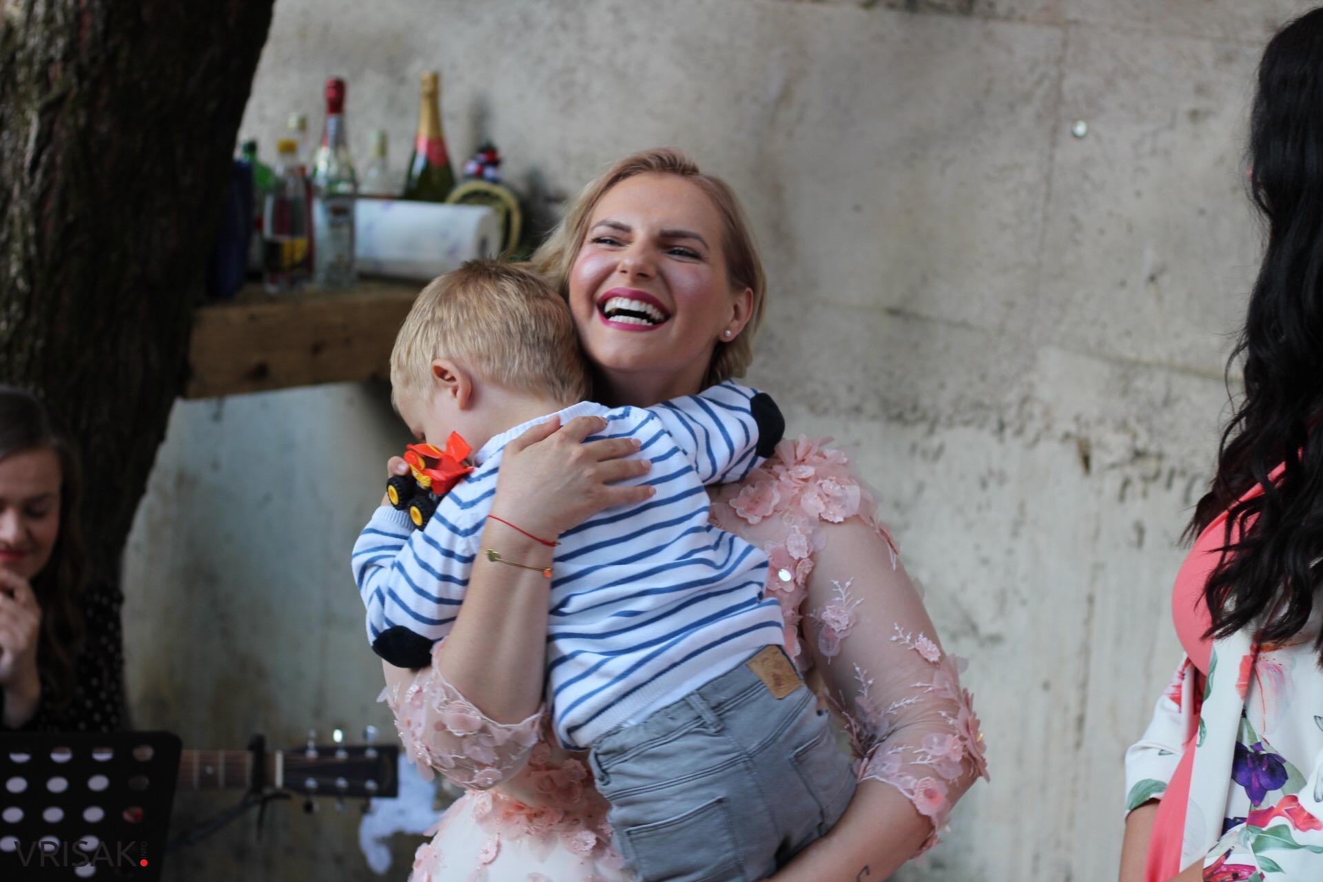 Maja Šantić u Širokom Brijegu predstavila svoju knjigu #braknadvakontinenta