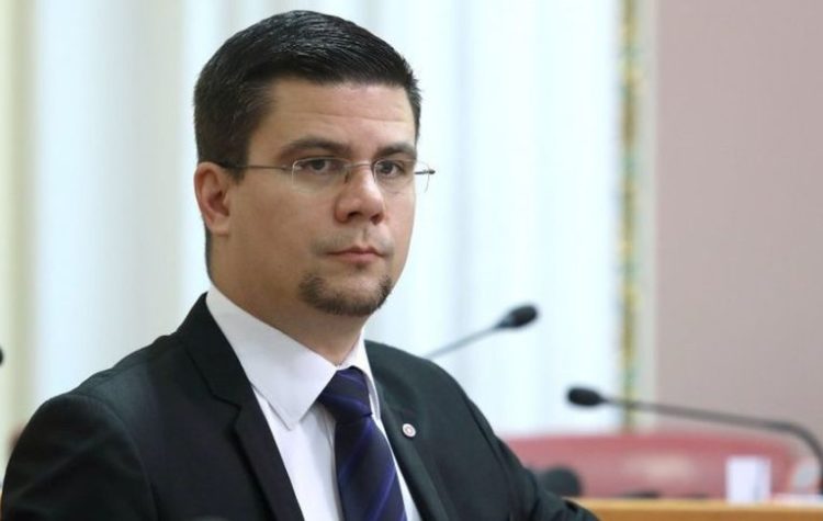 Voditelj ureda Davora Bernardića pretukao Domagoja Hajdukovića