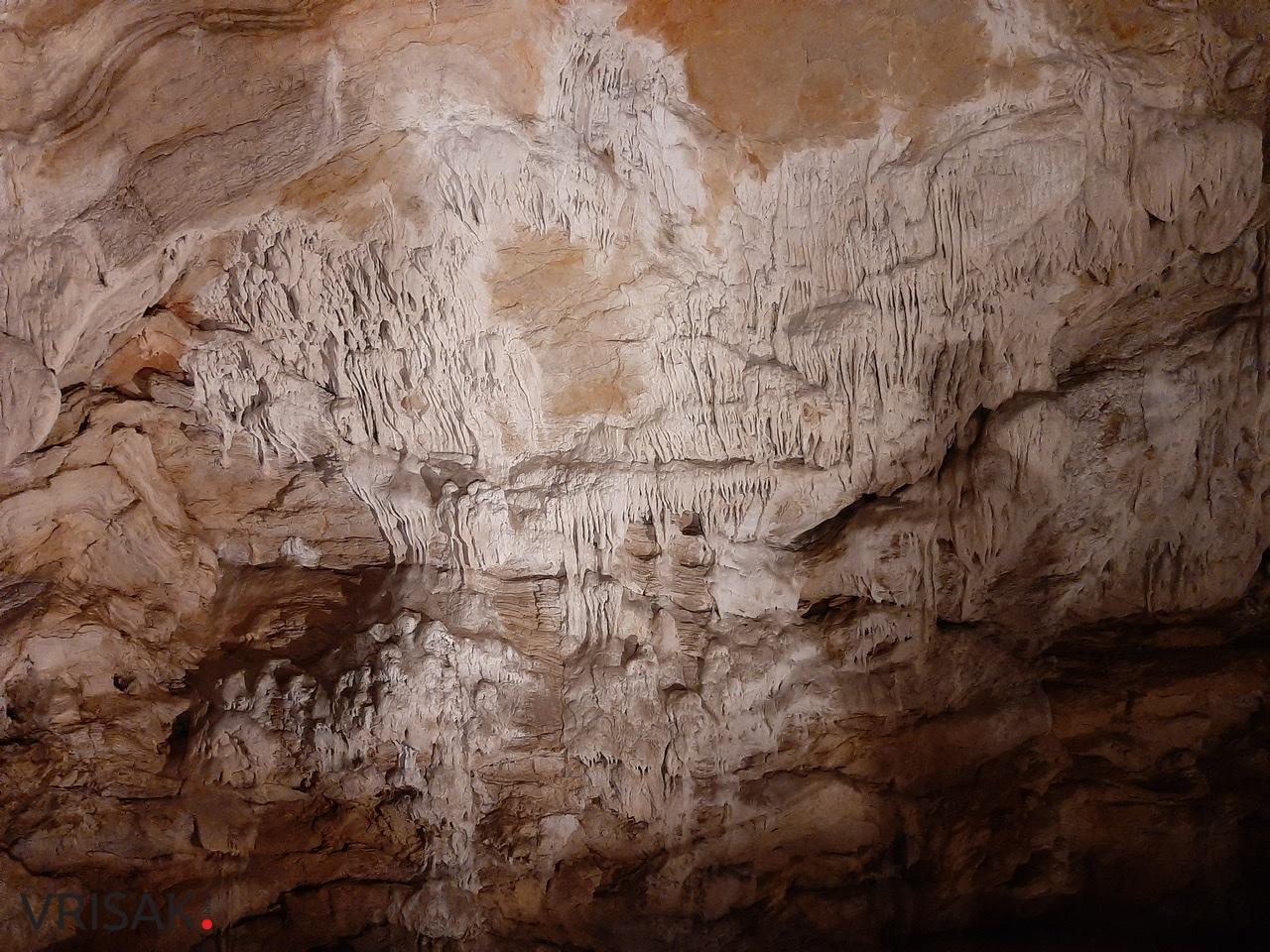 Brojni posjetitelji Avanturističkog parka Peć Mlini fascinirani prirodnim ljepotama i sadržajem koji nudi