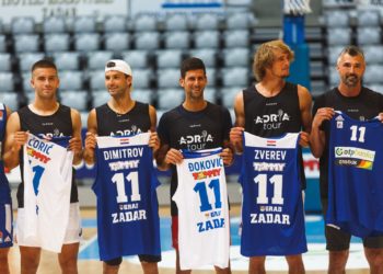 Osim Dimitrova na koronavirus pozitivan i Borna Ćorić te dva trenera