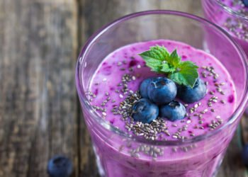 Počasti se odličnim smoothiejem s borovnicama