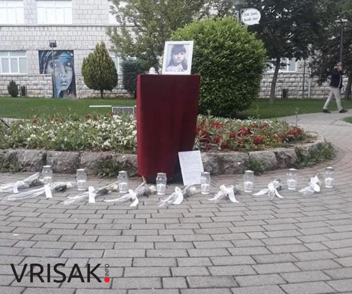 Hrvati diljem BiH, Hrvatske i Europe zapalili svijeće za osam viteških anđela