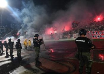 Koronavirus opet u Crnoj Gori, donijeli su ga navijači s utakmice Zvezde i Partizana