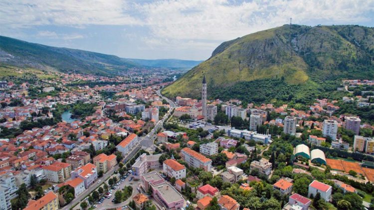 Molba građanima Mostara: Držati distancu, nositi maske u zatvorenom prostoru i javnom prijevozu