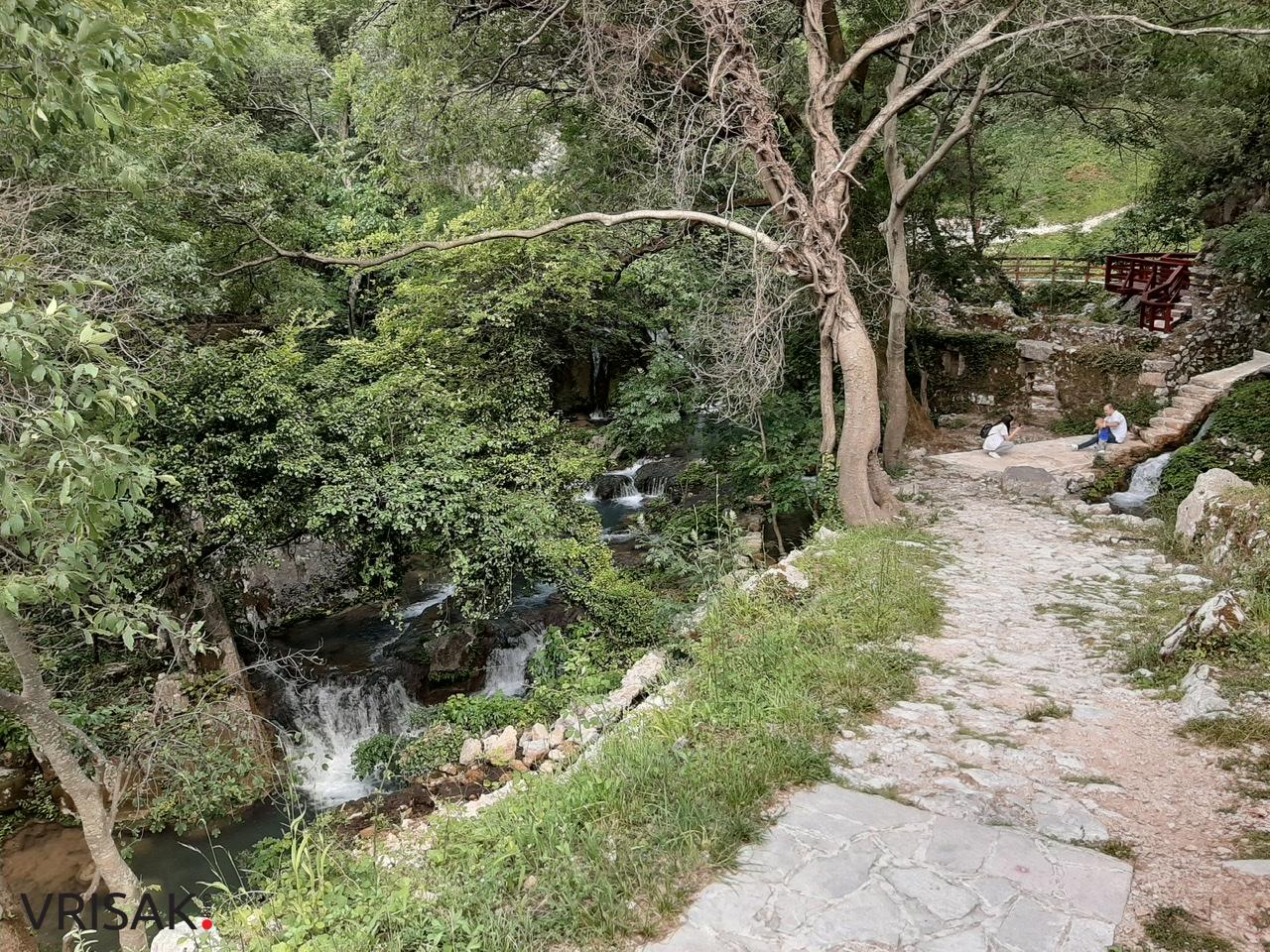 Brojni posjetitelji Avanturističkog parka Peć Mlini fascinirani prirodnim ljepotama i sadržajem koji nudi