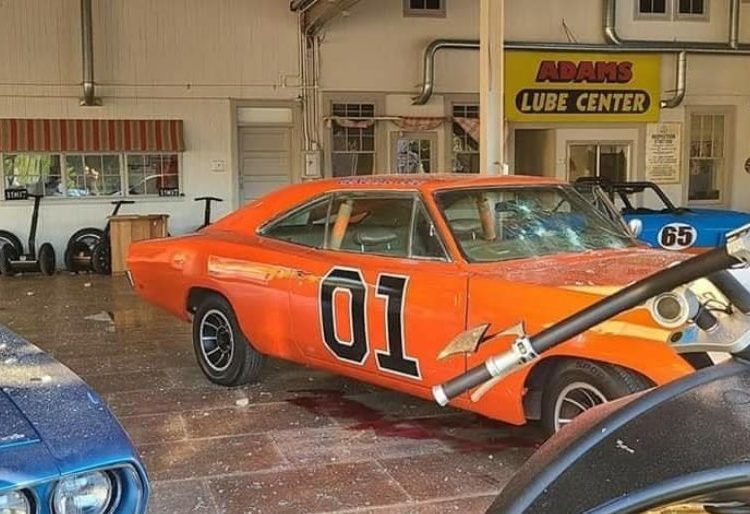 SAD u problemu, saloni automobila i dalje na udaru prosvjednika