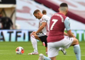 Vratio se Premiership, igrači kleknuli na početku utakmice