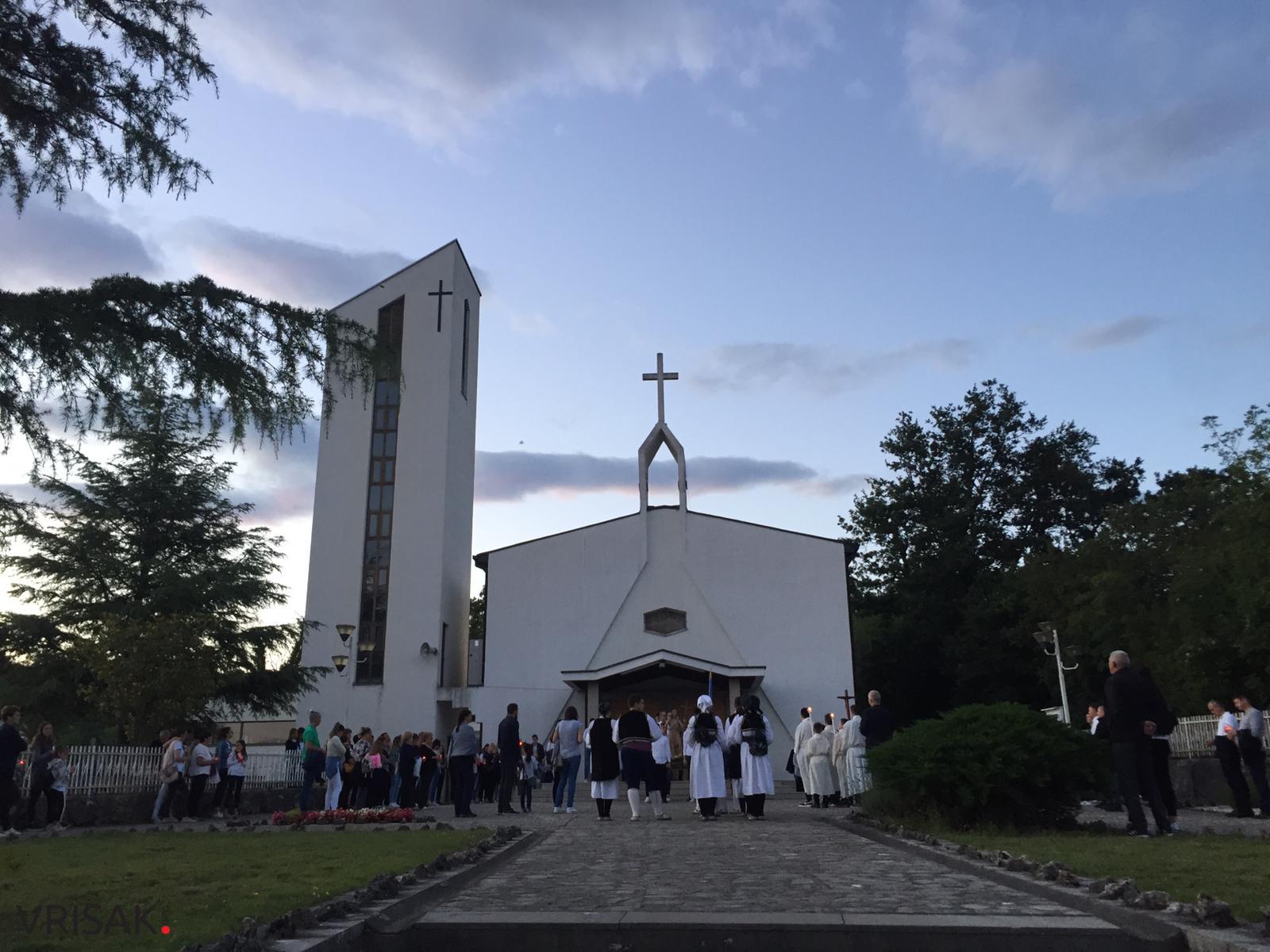 U Knešpolju procesijom počela proslava blagdana sv. Ivana Krstitelja