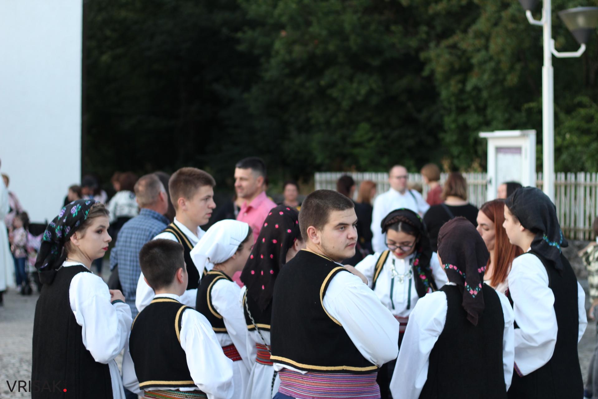 U Knešpolju procesijom počela proslava blagdana sv. Ivana Krstitelja