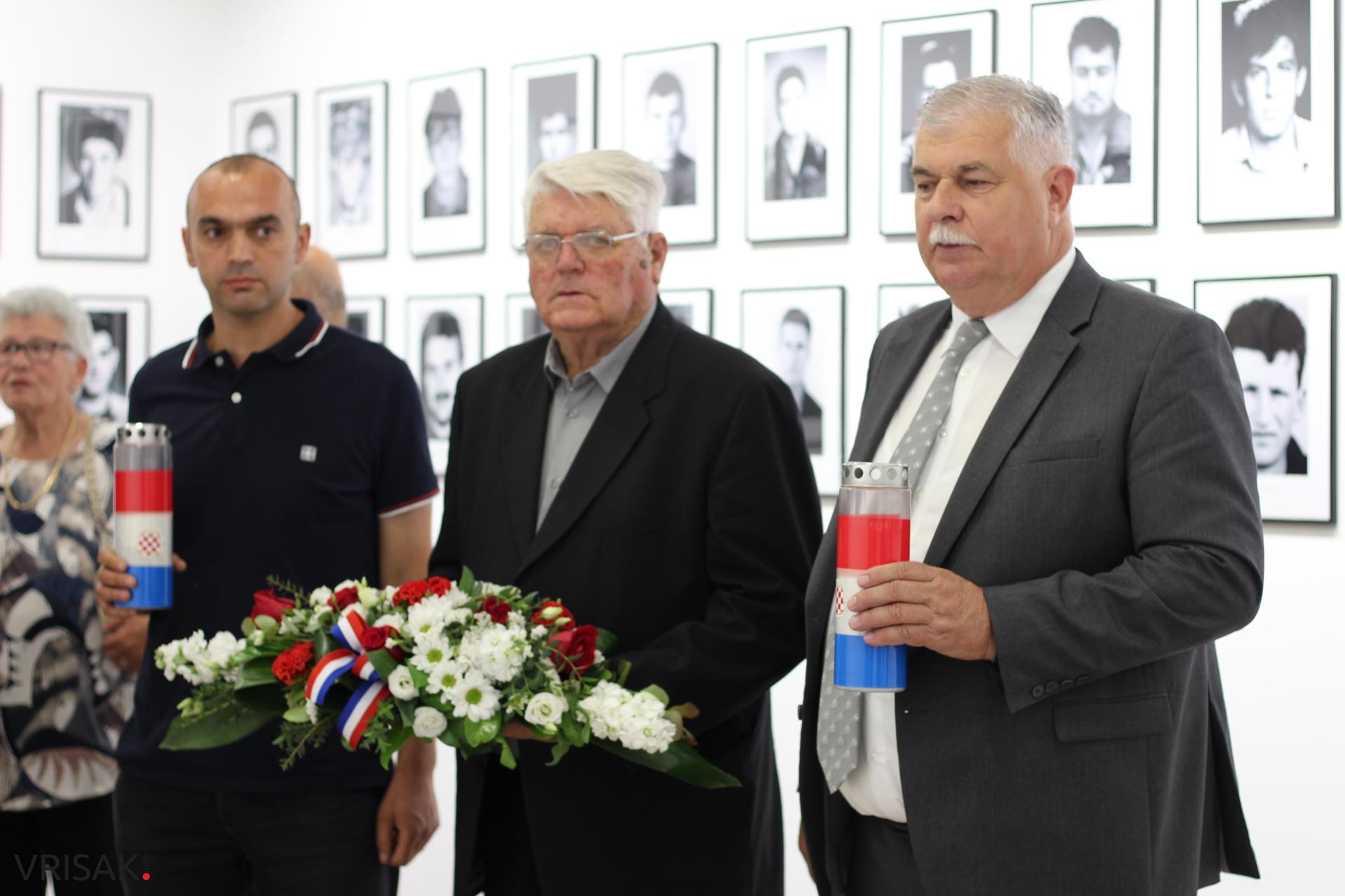 Široki Brijeg: Otvorena Spomen soba poginulim braniteljma