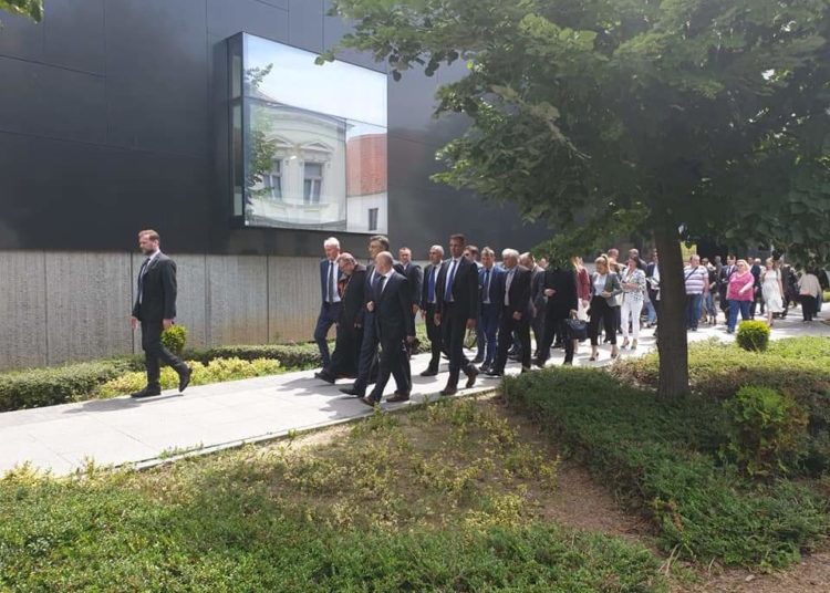 Plenković svečano otvorio ured Zaklade Vrhbosanske nadbiskupije u Vukovaru