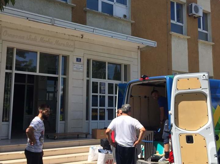 Ljubuški: Vrijedna donacija informatičke i sportske opreme za OŠ Marka Marulića