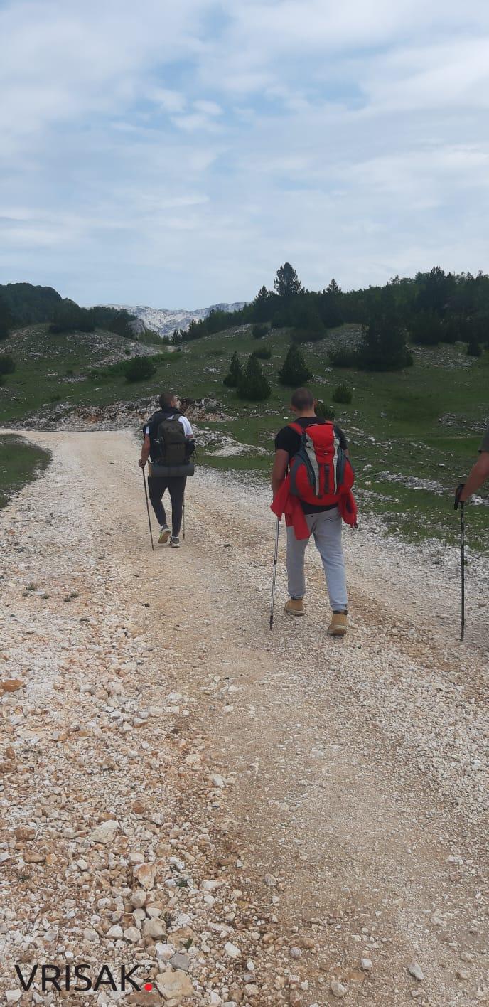 Četiri Širokobriježanina pješačila od Borka do Risovca (FOTOGALERIJA)