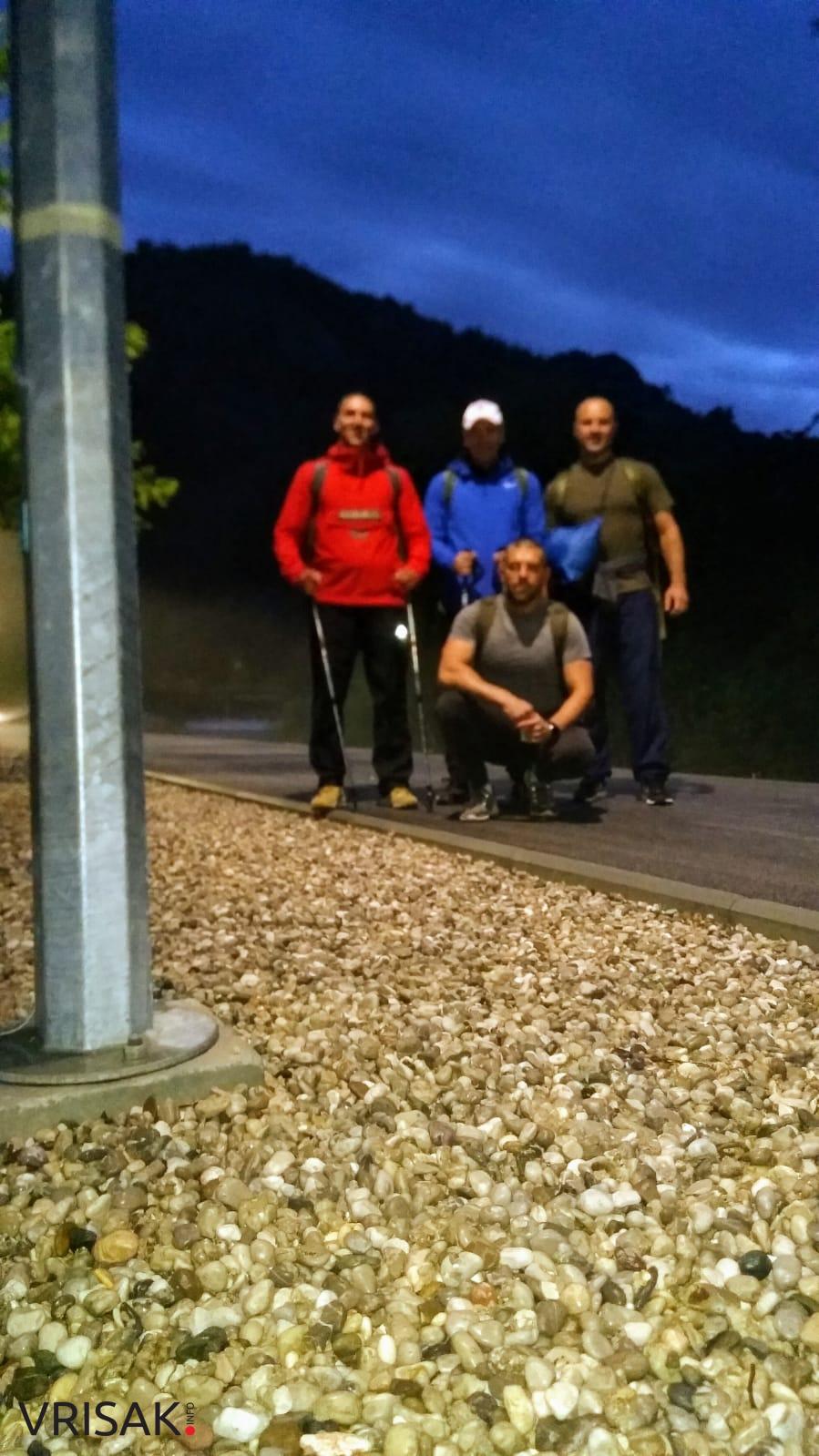 Četiri Širokobriježanina pješačila od Borka do Risovca (FOTOGALERIJA)