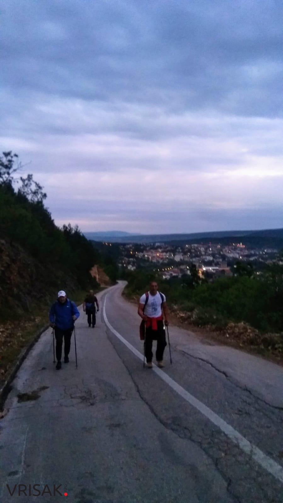 Četiri Širokobriježanina pješačila od Borka do Risovca (FOTOGALERIJA)