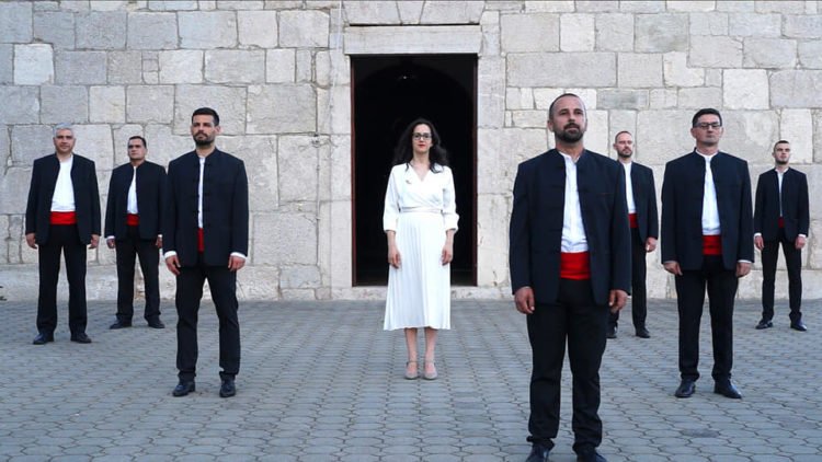 Uskoro: Lucija Zovko i Klapa Bratovština – Pozdrav Majci