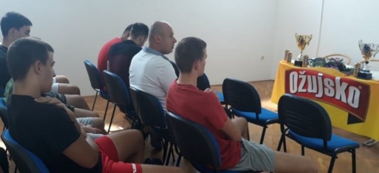 Sastanak s predsjednicima MZ Grada Ljubuškog glede priprema za početak Malonogometne lige MZ