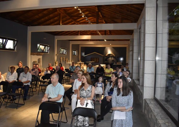 Ljubuški: Predstavljena knjiga Jelice Galić na Humcu