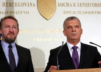 Urušavanje „bošnjačke političke reprezentacije“ ili kako Radončić potapa Izetbegovića