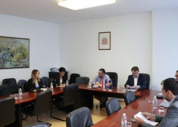 Ćosić i Tomić s izaslanstvima o digitalnoj transformaciji osnovnih i srednjih škola