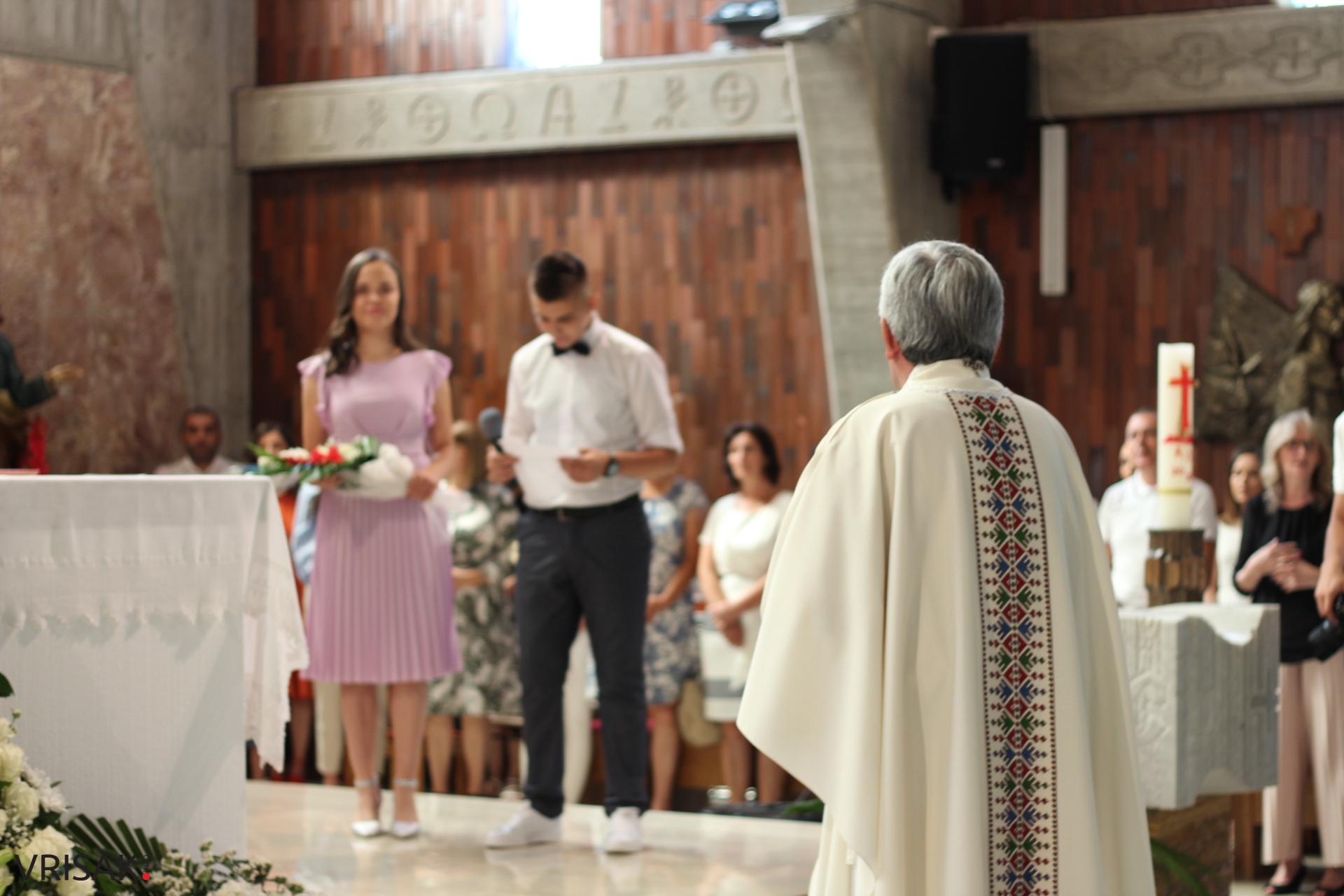 FOTO: Krizma u župi Kočerin