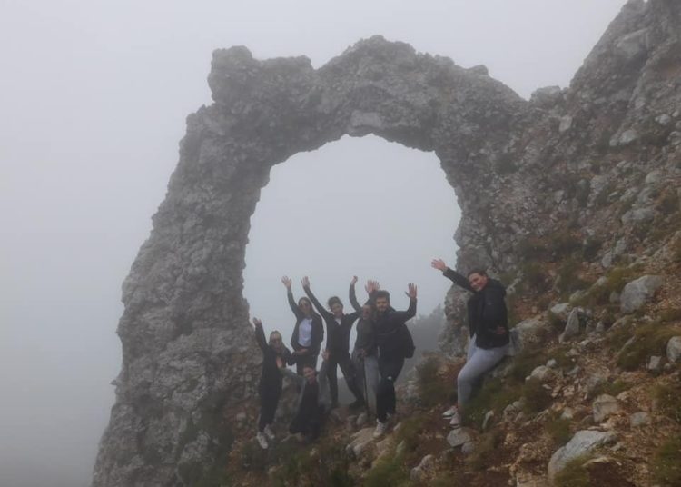 Maturanti gimnazije Marka Marulića Tomislavgrad na opuštajućoj šetnji planinama!