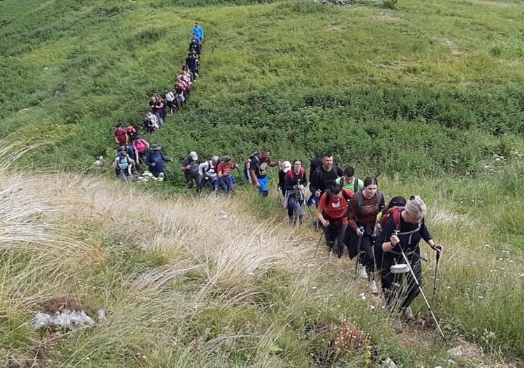 Maturanti gimnazije Marka Marulića Tomislavgrad na opuštajućoj šetnji planinama!